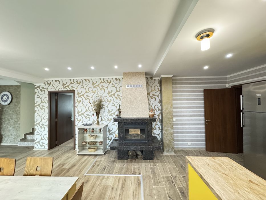 Продава се Къща в Казанлък - 270 кв.м за 943 €/кв.м - Снимка #7