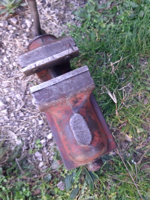 Българско менгеме в отлично състояние малко