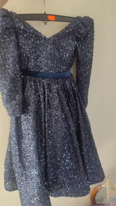 Детска лъскава рокля с пайети