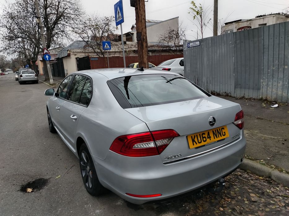 Vând Skoda superb 16 tdi