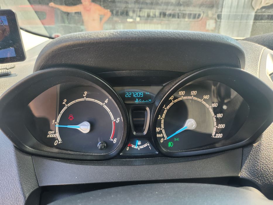 FORD Courier 2019 — imagine 5