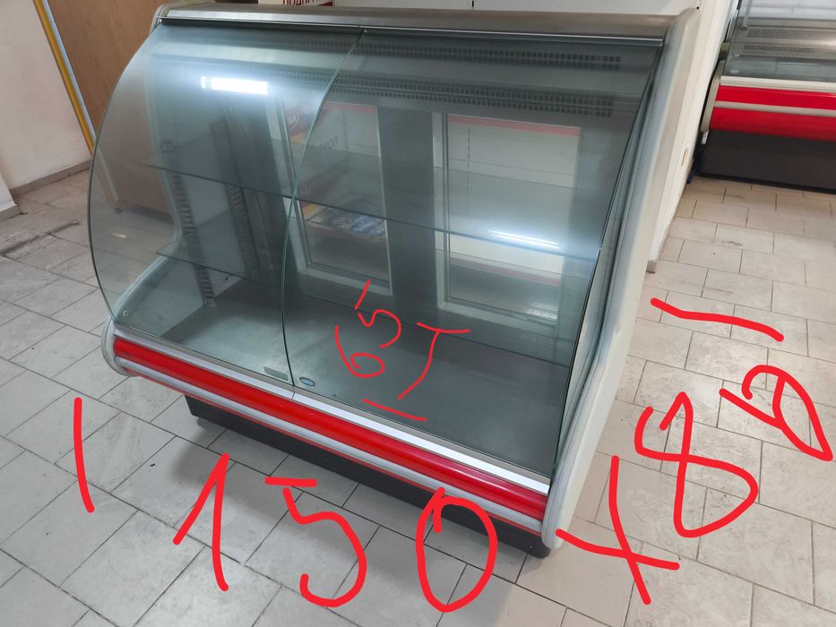 Хладилни витрини / островна минусова витрина