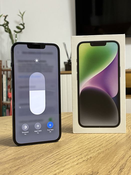 iPhone 14 - 128GB Neverlocked - Cutie - Cablu