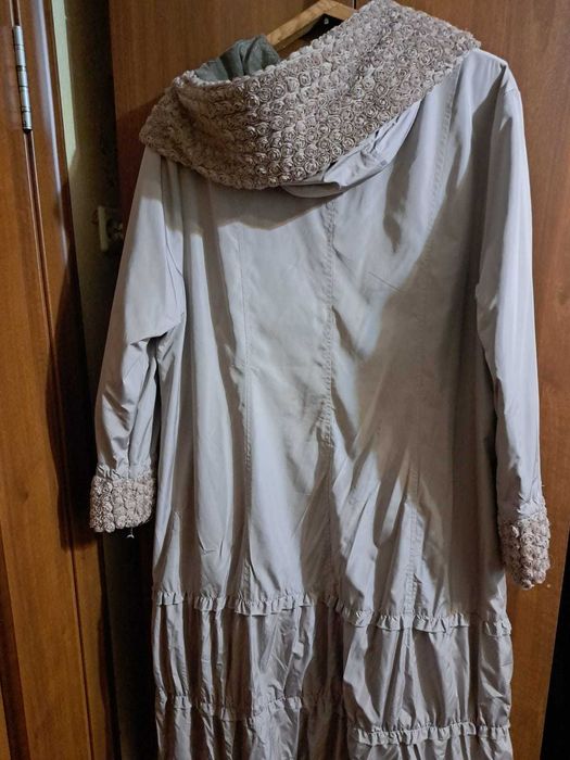 Продам женский плащ