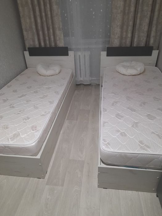 Продам Кровать с матрасом