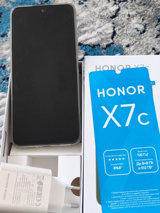 Продается honor x 7c.(8*512)