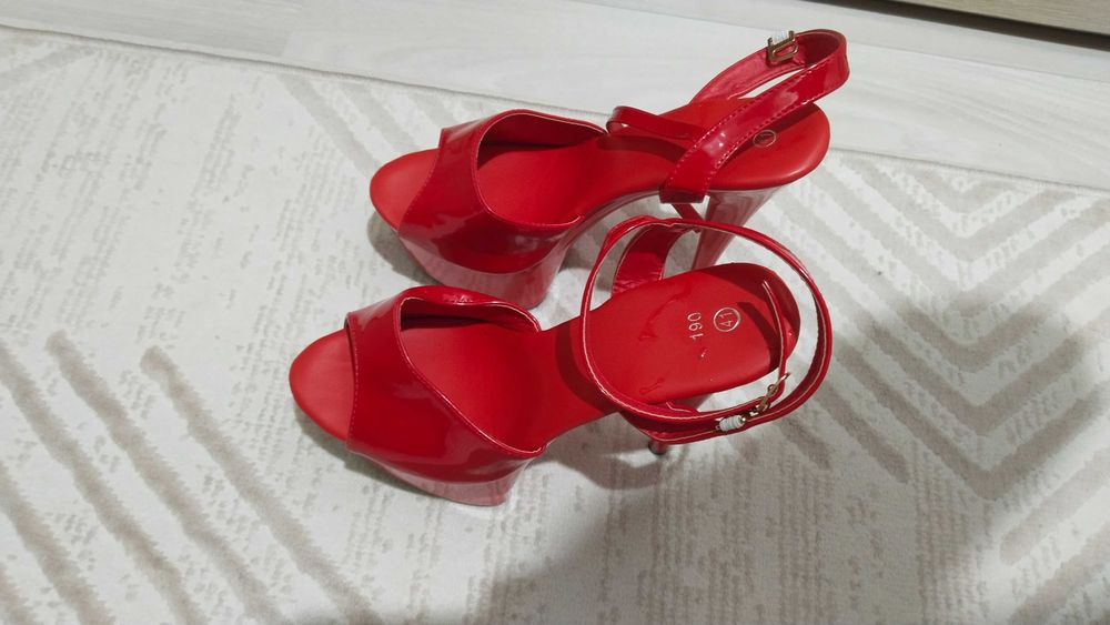 Каблуки на платформе