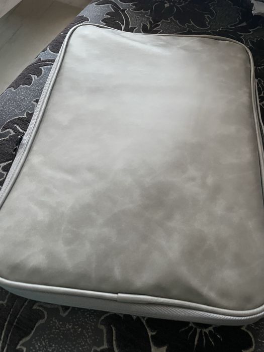 Чанта за таблет или малък лаптоп