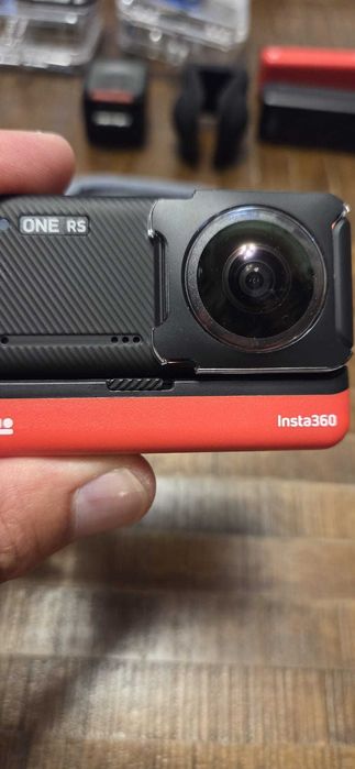 Insta360 ONE RS twin edition & accesorii