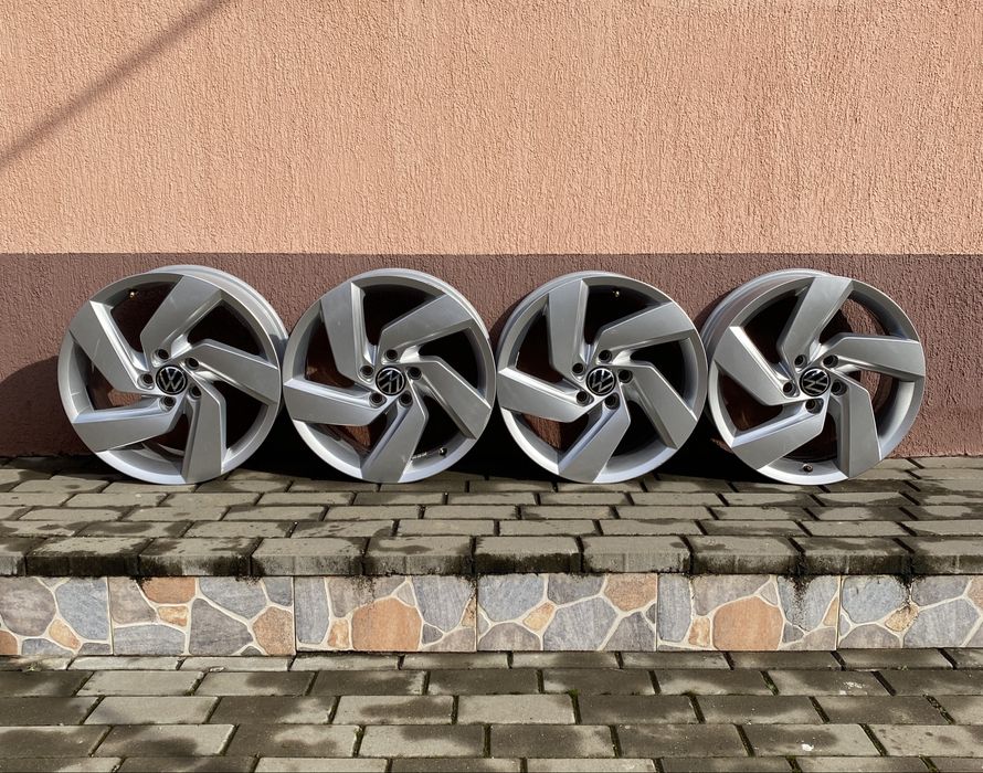 Jante VW Golf  R17 model GTI