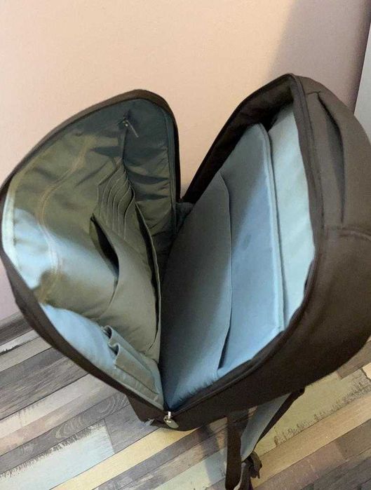 Ghiozdan Laptop Belkin