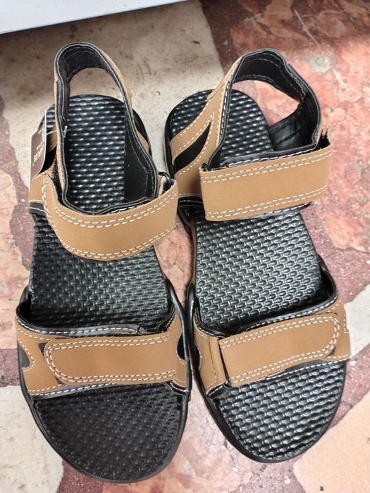 Sandale din piele