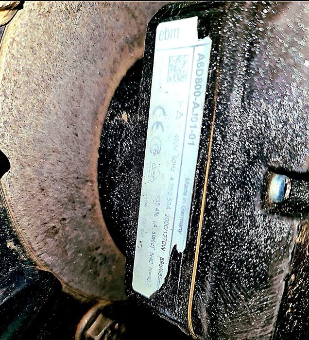 Продам двигатели и винтеляторы к Чиллеру 4 шт. Б/У