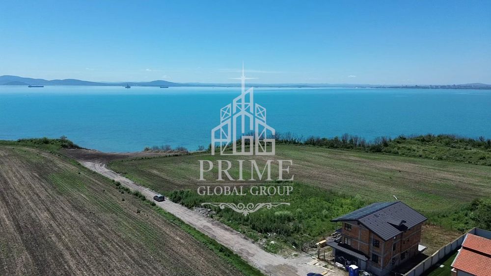 Продава се Парцел в Поморие - 9105 кв.м за 150 €/кв.м - Снимка #1