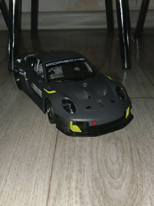 Porsche 911 GT .