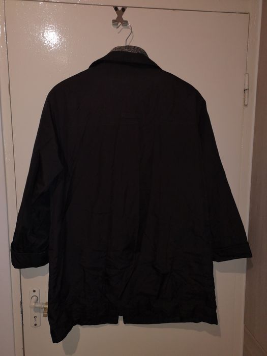 Vând haină damă mărimea 44