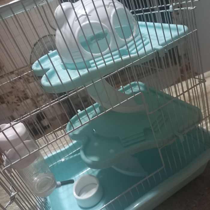 Продам 2 клетки для хомяков