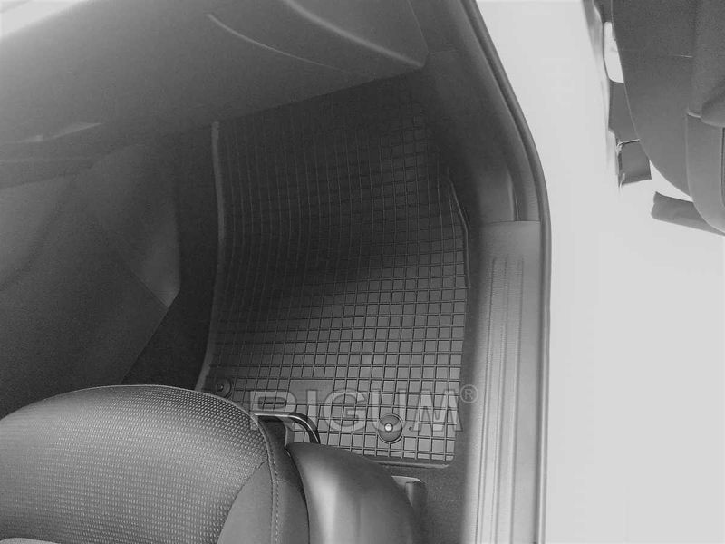 Гумени стелки или багажник MAZDA CX-5 след 2017г.