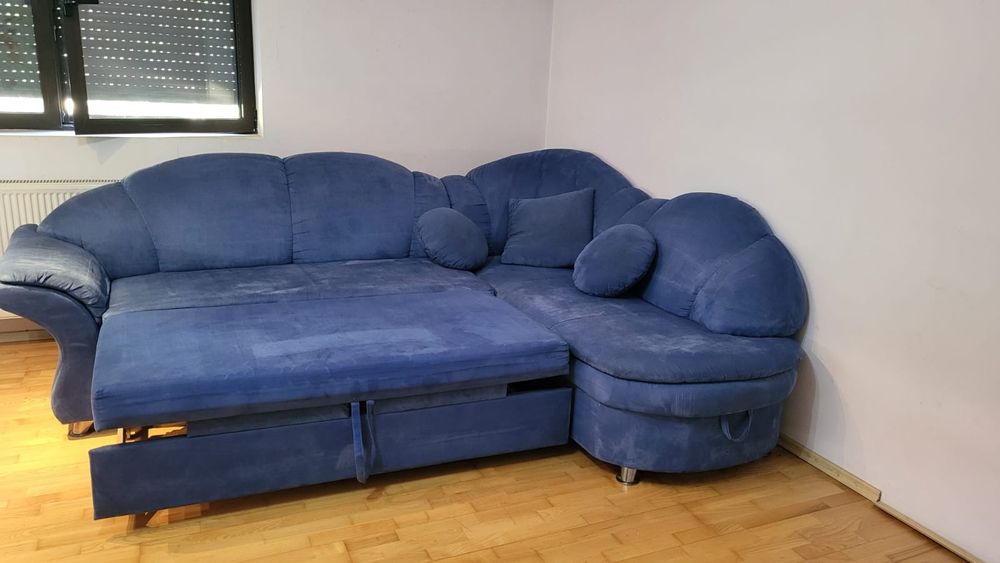 Canapea extensibila ca noua