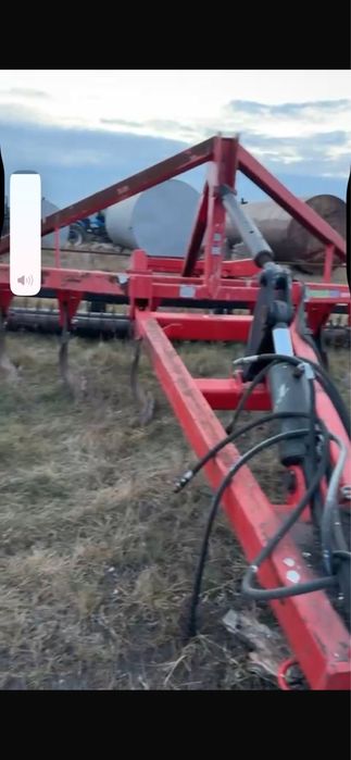 Продам плуг чизельный