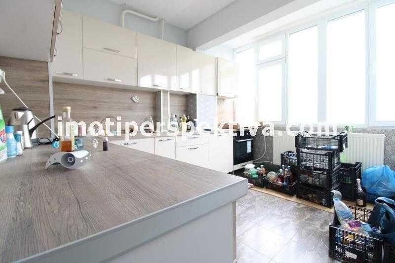 Продава се Тристаен апартамент в Пловдив, Кършияка - 88 кв.м за 1728 €/кв.м - Снимка #4