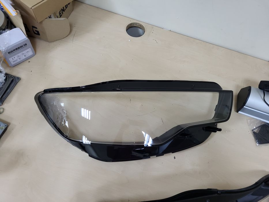 Дясно стъкло за фар Audi A6 C7 преди фейслифт dqsno styklo far farovе