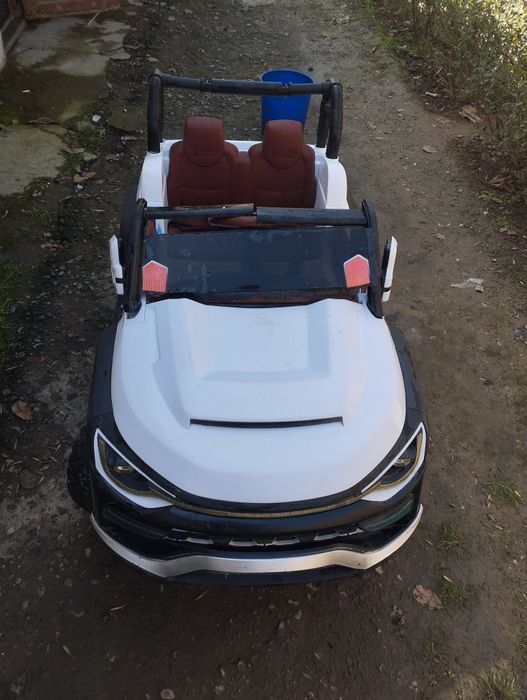 детский машинка.толька акумлятор надо менять