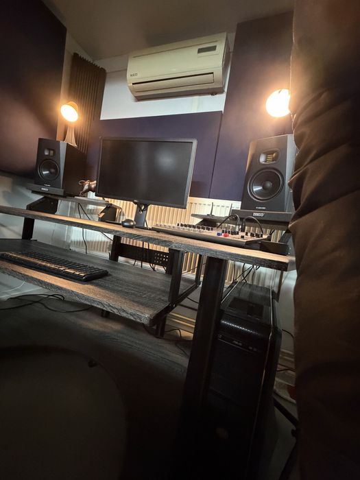 Birou,boxe,mixer studio inregistrari