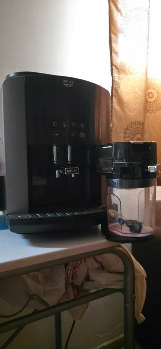 KRUPS expressor Arabica latte