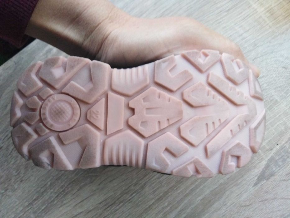 Боти за момиче 22 номер