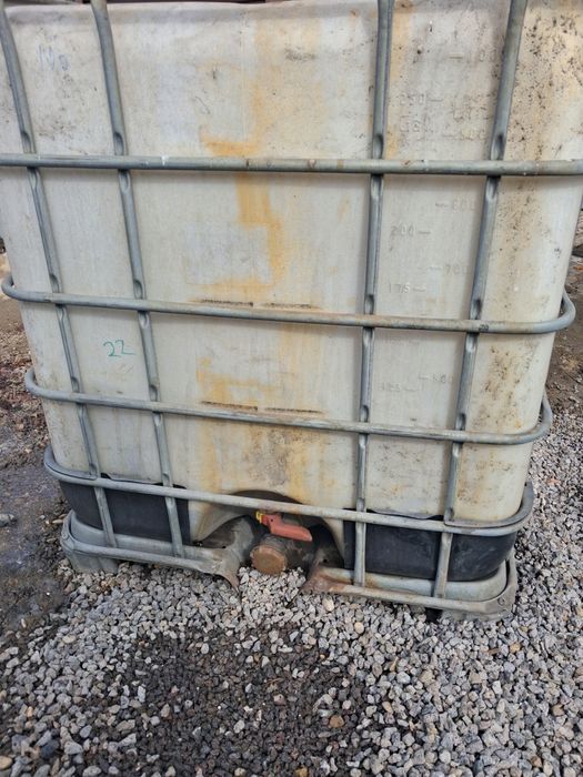 Бочки кубовые пластиковые