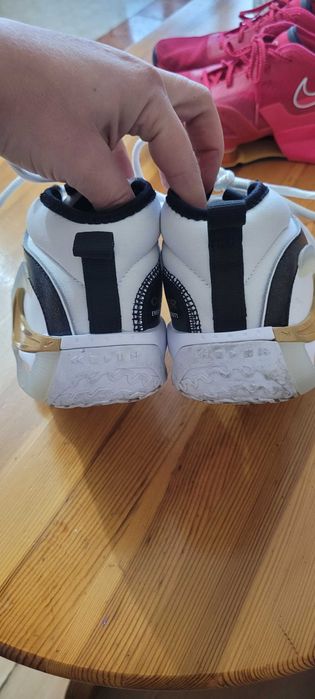 Маратонки  Nike zoom / nike air jordan 38