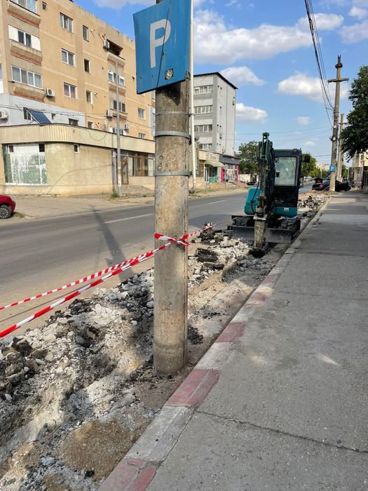 Miniexcavator de inchiriat