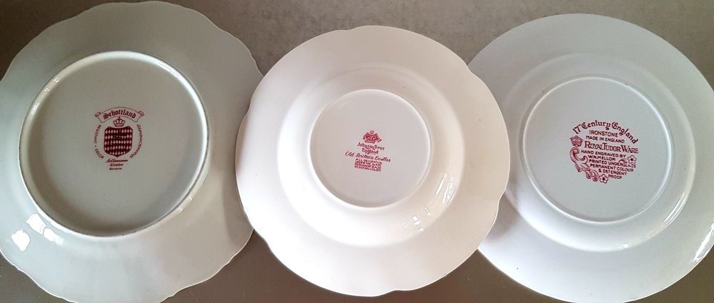 Farfurii/platouri vechi din porțelan