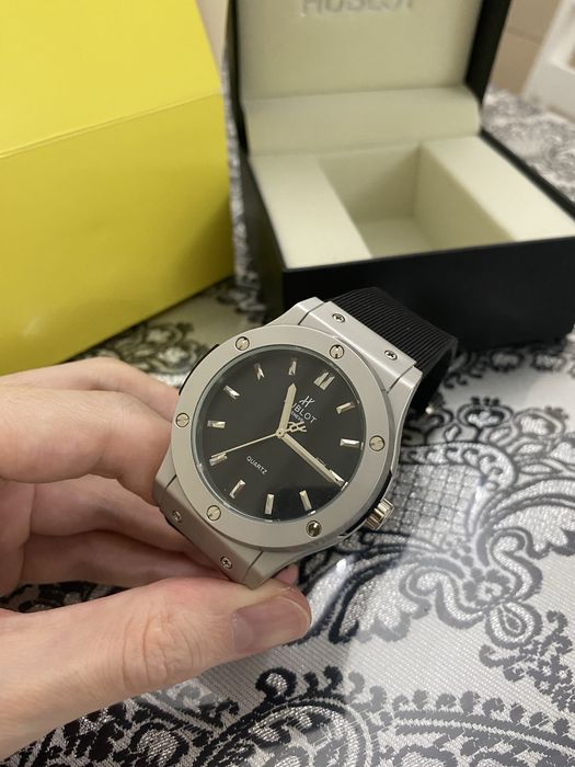 Часы Hublot продам