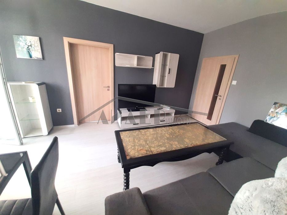 Дава се под наем Тристаен апартамент в Пловдив, Кършияка - 68 кв.м за 418.2 € - Снимка #4