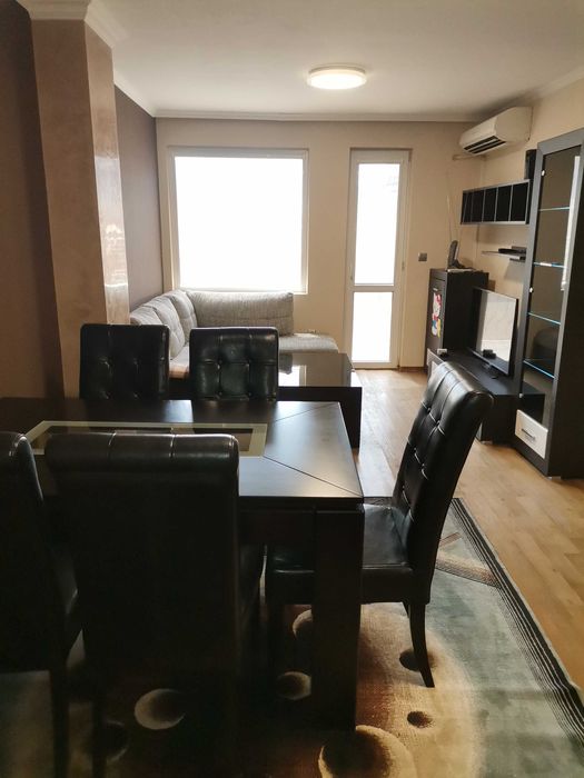 Продава се Тристаен апартамент в Варна, Окръжна болница - 120 кв.м за 2234 €/кв.м - Снимка #1