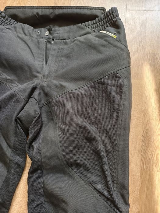 Echipament moto IXON protecție spate/coloană și pantaloni vară