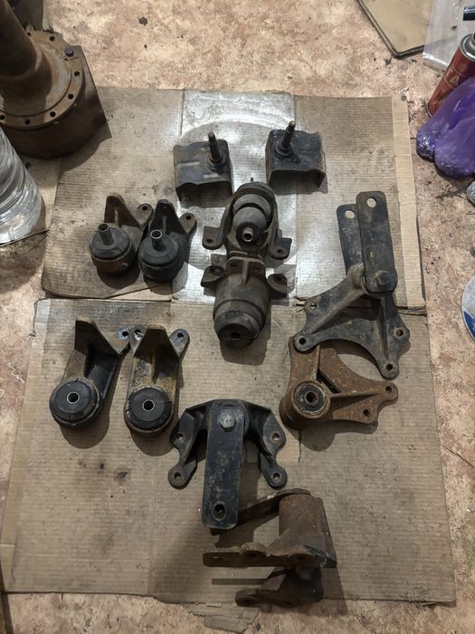 Продам кронштейны рамы газель