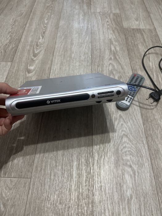 DVD player vitek