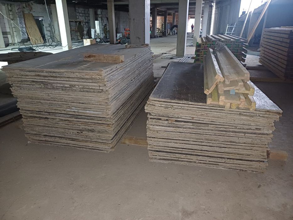 Фанеры, балки, брусы б/у