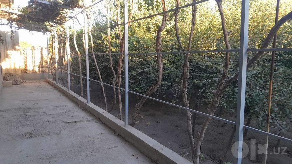 4 sotix Hovli sotiladi