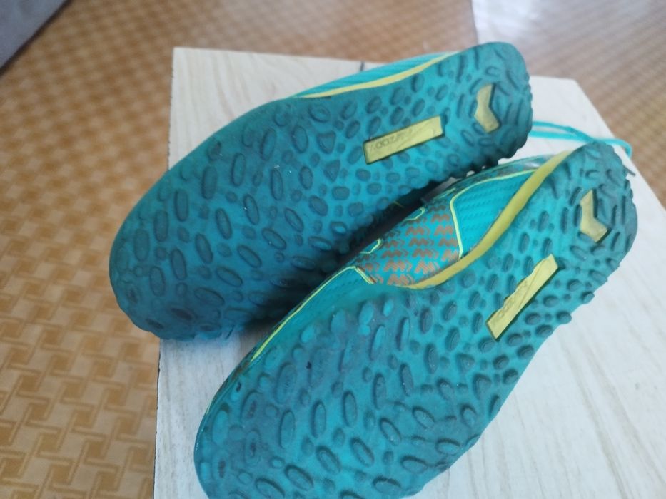 Бутсы NIKE(футзал) 39 размер