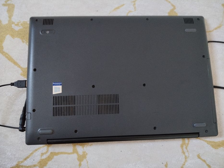 1.Lenovo IdeaPad