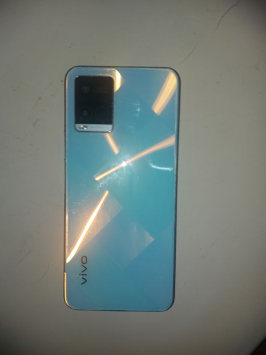 Продам срочно Vivo y21