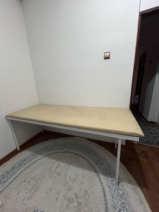 Кушетка 17000 тг