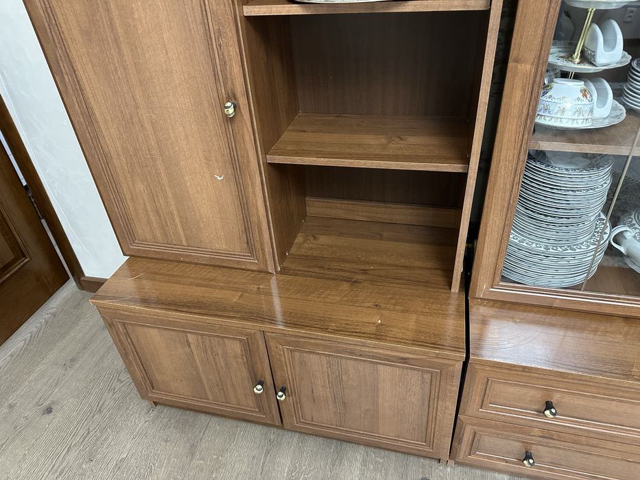 Шкаф-Витрина для зала