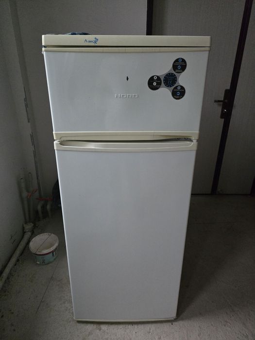 Холодильник продается тоңазытқыш сатылады