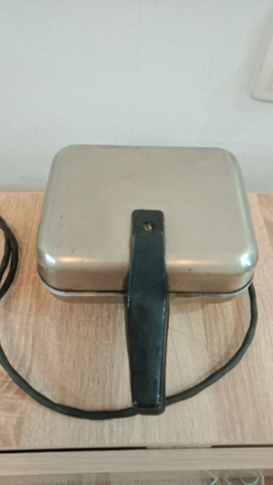 Вафельница советская продам