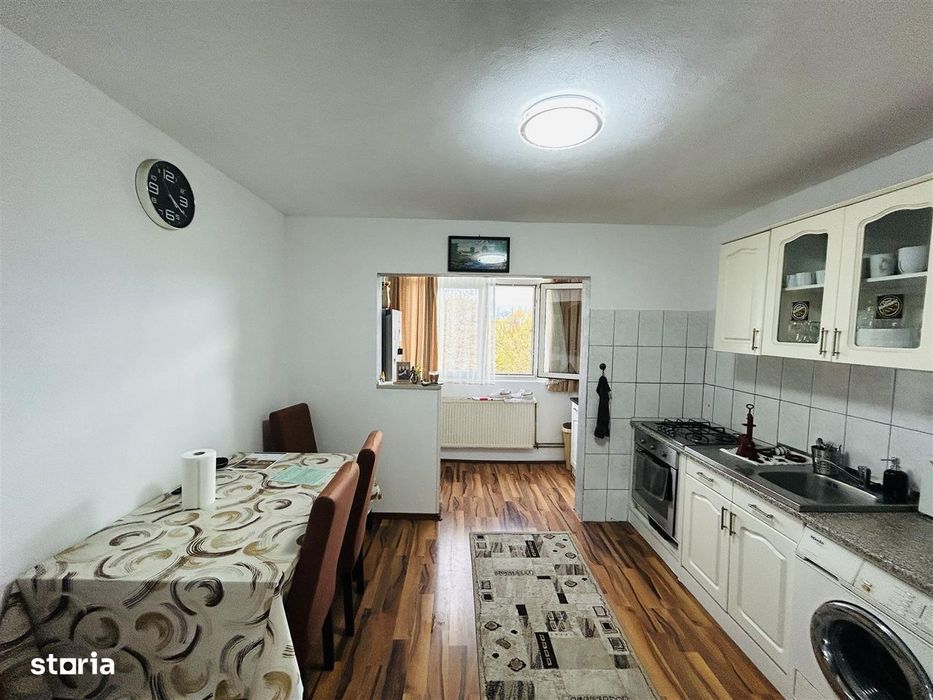 Apartament 2 camere decomandat, balcon si pivnita de 8 mp – Siretulu